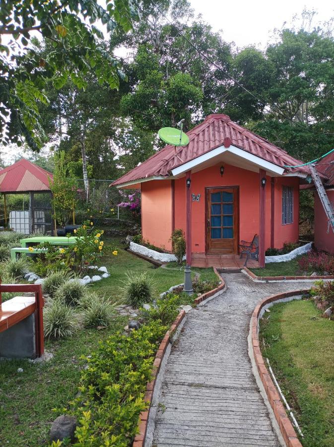 Cabanas Mountain River Lake Inn Нуэва-Калифорния Экстерьер фото
