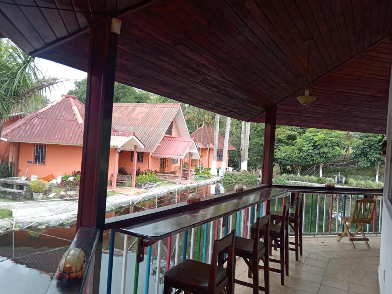 Cabanas Mountain River Lake Inn Нуэва-Калифорния Экстерьер фото